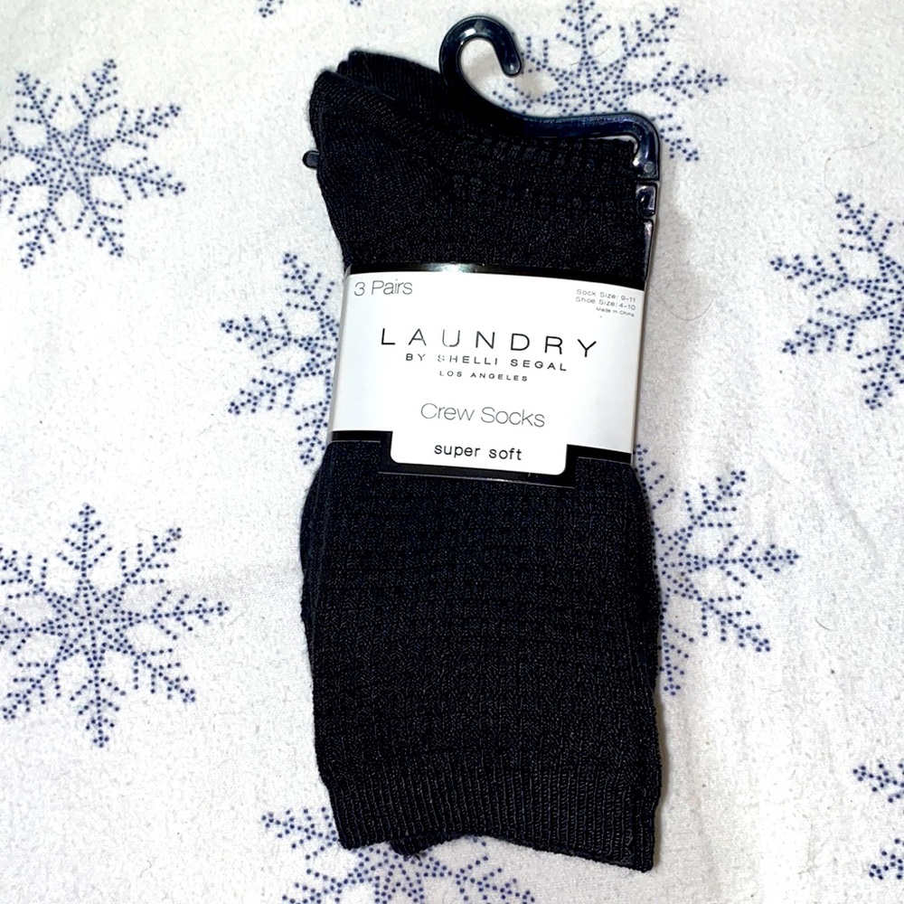Laundry by Shelli Segal Los Angeles Women's Super Soft Crew Socks